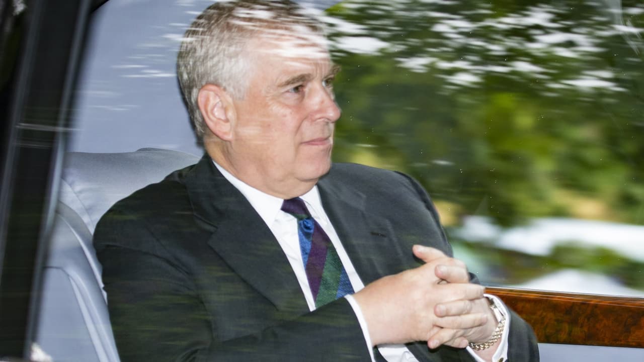 “El príncipe Andrew sabe lo que ha hecho”, dice una de las jóvenes reclutadas por Epstein
