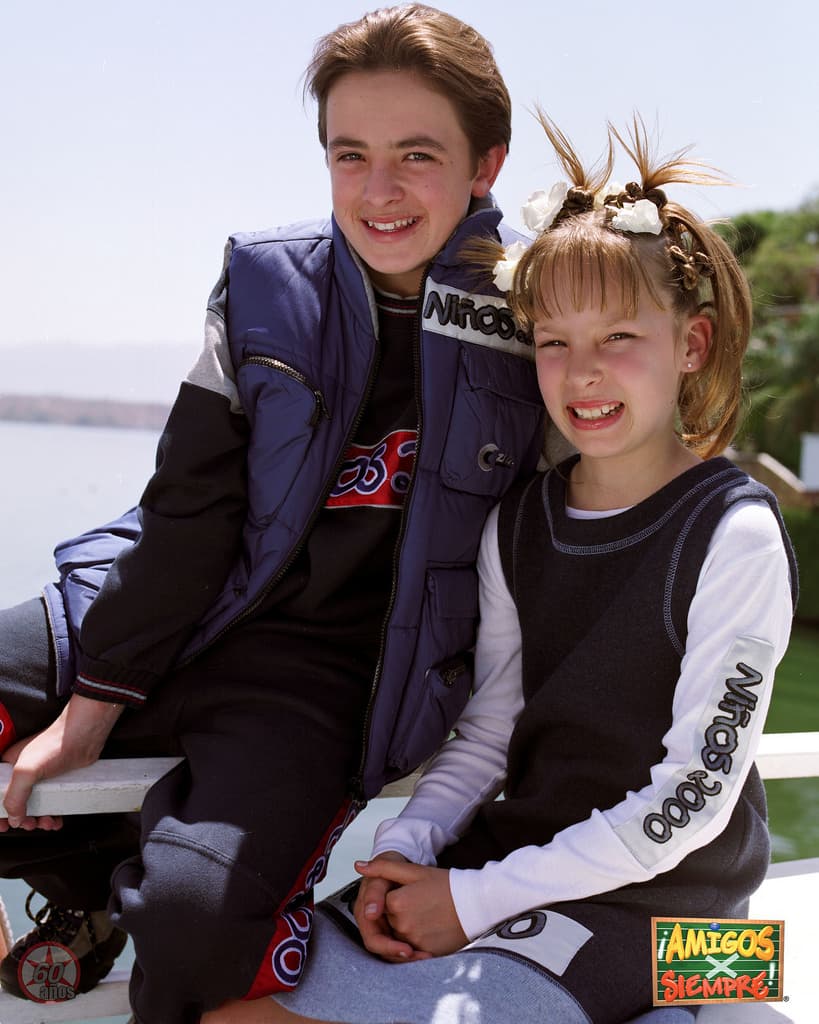Y es que la
<a href="http://www.univision.com/programas/novelas/belinda-llega-a-los-28-anos-mira-como-ha-cambiado-fotos"> intérprete de "Sapito"</a> reveló que el galán juvenil tenía mayores beneficios: "En esa época era 
<a href="http://www.univision.com/programas/novelas/que-fue-de-martin-ricca-recuerda-su-trayectoria-fotos"><b>Martín</b></a> 
<b>el que tenía siempre todas las ventajas por ser hombre</b>, y todas las niñas le gritaban en el escenario, y
<b> a mí me costó trabajo que los fans me conocieran, me respetaran</b>. Y en la novela muchas veces era como ‘primero 
<a href="http://www.univision.com/programas/novelas/que-fue-de-martin-ricca-recuerda-su-trayectoria-fotos"><b>Martín</b></a>, y luego todos los del grupo'".