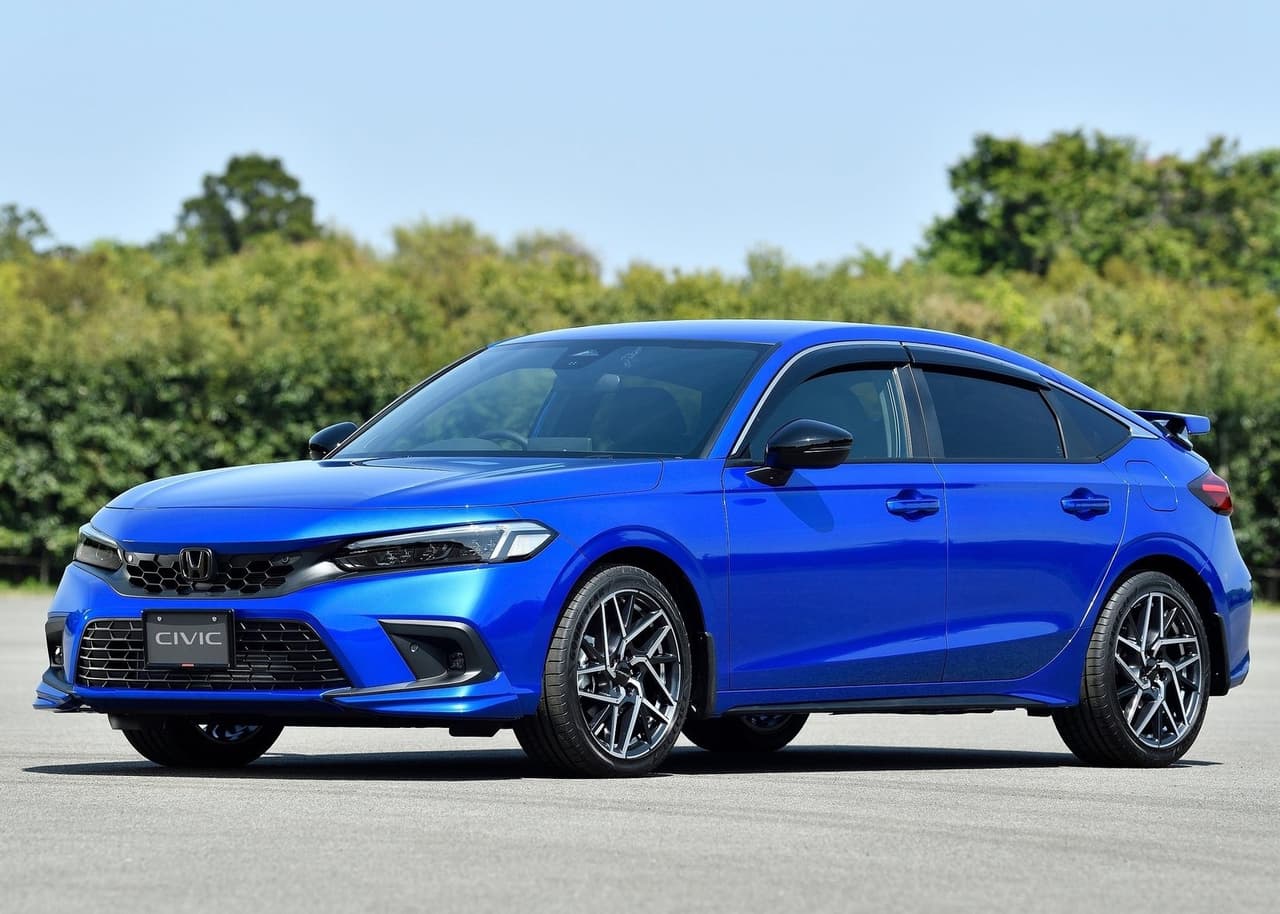 <h3 class="cms-H3-H3"><b>Categoría - Carros pequeños</b></h3>
<br>
<br>Honda Civic (sedán y hatchback)
<br>Honda Insight
<br>Mazda 3 (sedán y hatchback)
<br>Subaru Crosstrek Hybrid
<br>
<br>
<b>Relacionado:</b> 
<a href="https://www.univision.com/carros/ranking-de-carros/carros-suvs-cuestan-mas-usados-que-nuevos-2022-fotos">Cuestan más usados que nuevos: carros de segunda mano con precios elevados en 2022</a>