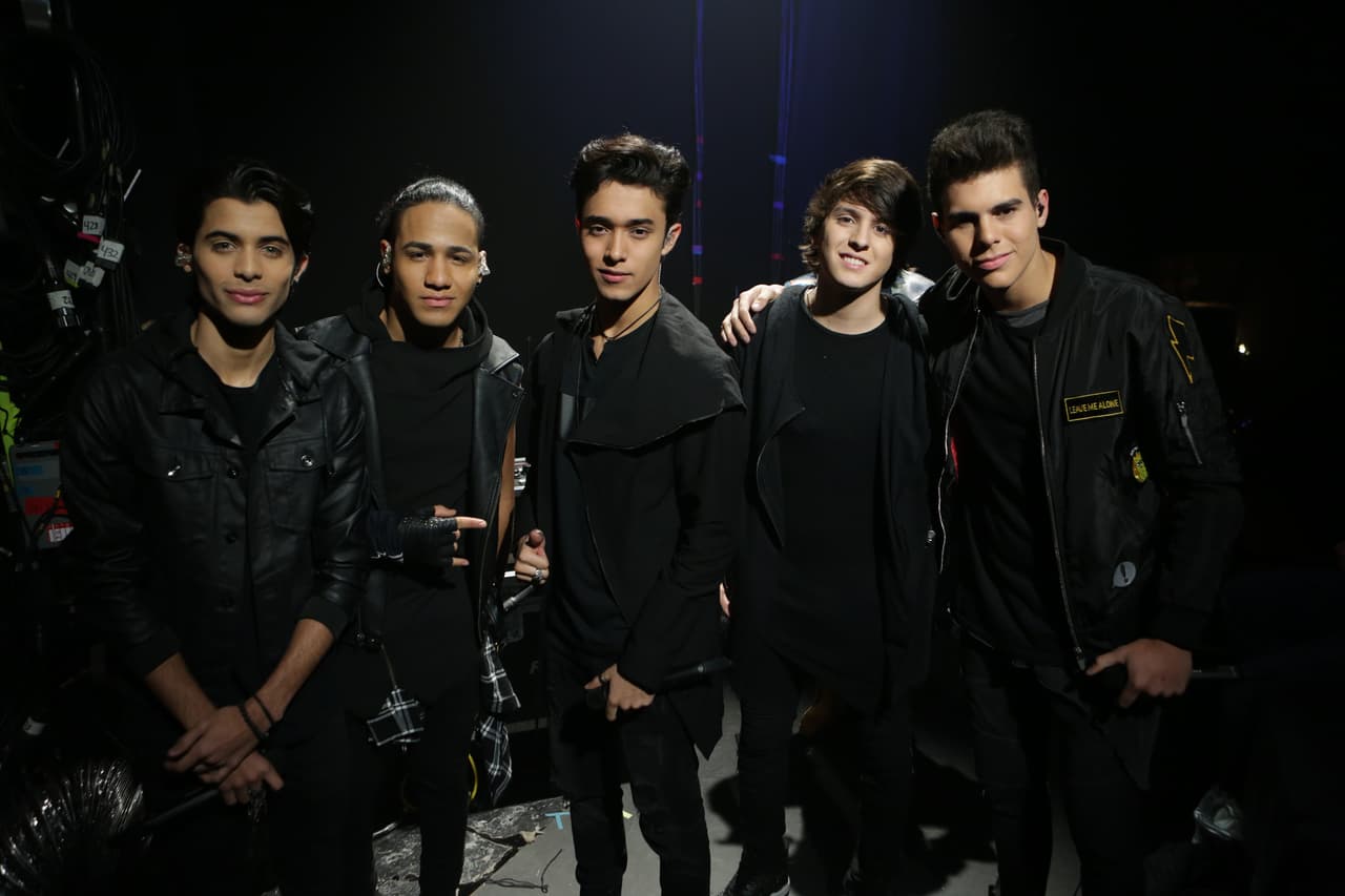 Entre recuerdos y muchas emociones Christopher, Richard, Joel, Erick Brian y Zabdiel volvieron a pisar el escenario de La Banda.