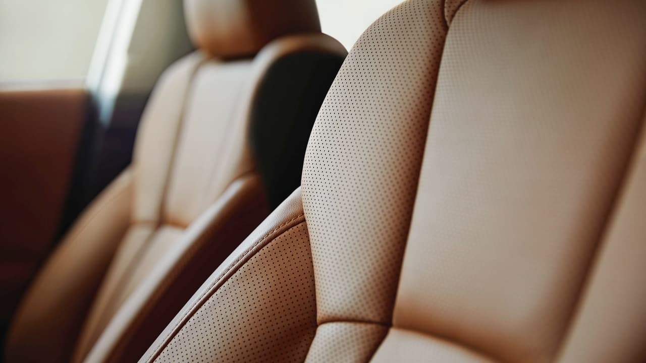 El Subaru Legacy 2020 será el primer vehículo del fabricante en ofrecer tapicería de 
<b>cuero Nappa</b>, como equipo opcional por supuesto.