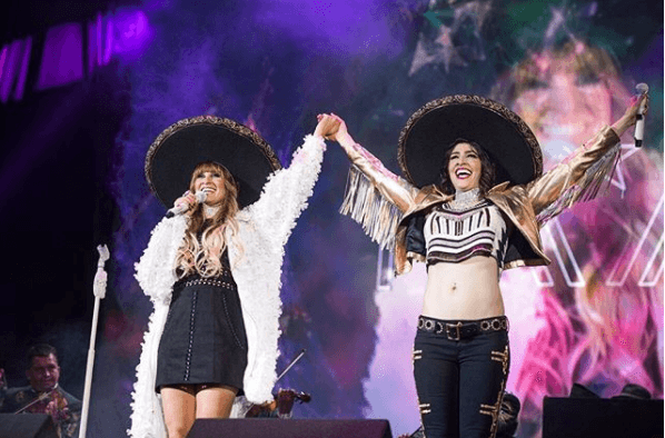Entonces, llegó el turno de las hermanas Hanna y Ashley, quienes interpretaron el tema 'Te dejo en libertad', junto a Carlos Rivera.