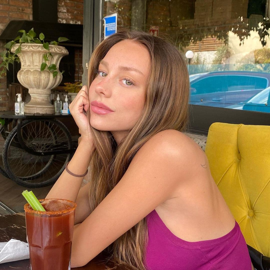 Con una fotografía compartida a través de su cuenta de Instagram, Ester anunció, en enero de 2022, que se encontraba en 
<b>Guanajuato</b>, 
<b>México</b> para dar vida a un personaje en un “proyecto maravilloso”.
