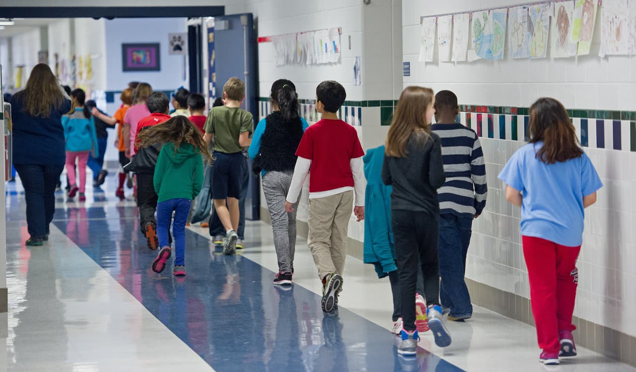 <b>Round Rock ISD</b>
<br>
<br>El distrito anunció que mantendrá cerradas sus escuelas.