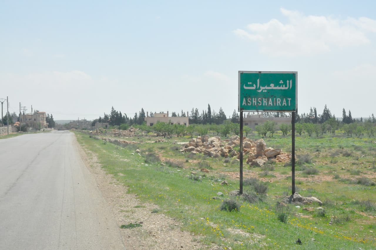 Imagen de una calle del pueblo de Shayrat, Siria, donde se encuentra la base militar que fue atacada por EEUU. 7 de abril de 2017.
<br>