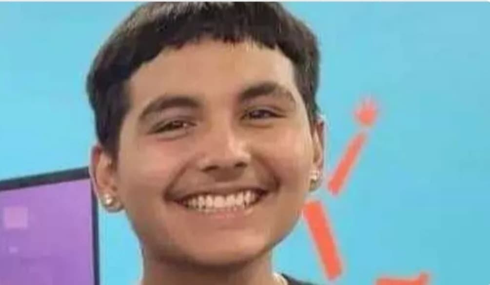 “Hay que identificar las señales, de momento sus calificaciones bajaron, comenzó a traer amigos que nunca habíamos conocido, salirse de la casa por la noche, y tomando en cuenta el mundo que vivimos, es algo que toda madre debe de estar pendiente”, reiteró la madre de Noah.
<br>