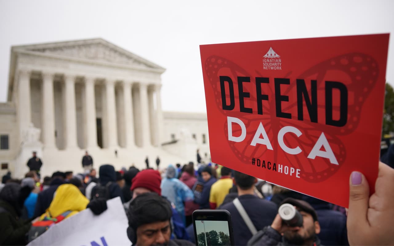 Dreamers aguardan en el “limbo” decisión sobre el futuro inmediato de DACA