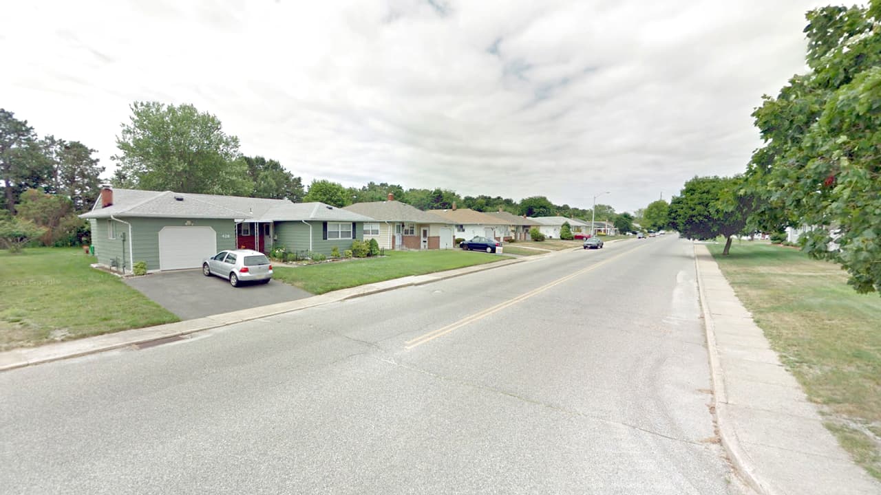 <b>Puesto 49. Holiday City-Berkeley, New Jersey. Tasa de pobreza: 8.4% (estado: 10.7%). </b>Ingreso medio por hogar: 35,204 dólares (estado: 76,475). Valor medio de la vivienda: 145,800 dólares (estado: 321,100). Población: 12,242. En estados ricos como Maryland y Nueva Jersey hay ciudades donde aproximadamente la mitad de todas las familias ganan 35,000 dólares al año o menos. 
<br>