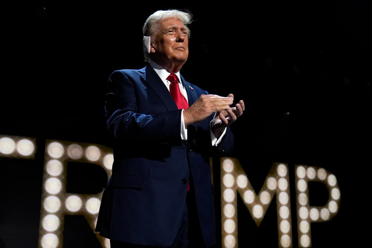 El candidato presidencial republicano, el expresidente Donald Trump, en la última noche de la Convención Nacional Republicana, el jueves 18 de julio de 2024, en Milwaukee.