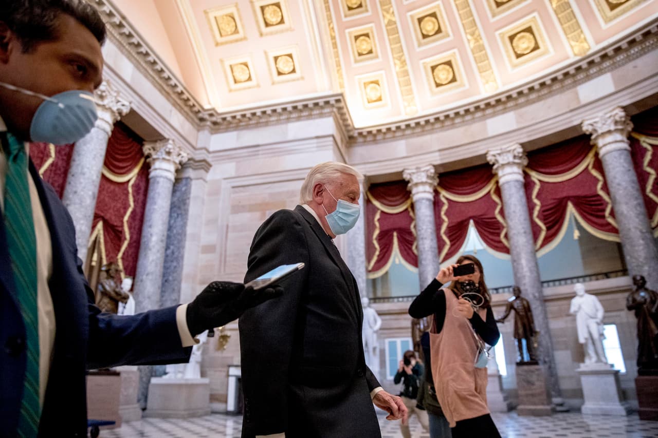 La base del proyecto fue la solicitud por 250,000 millones de dólares de parte del gobierno de Trump para reabastecer un fondo de ayuda a pequeñas y medianas empresas para cubrir la nómina, el alquiler y otros gastos.