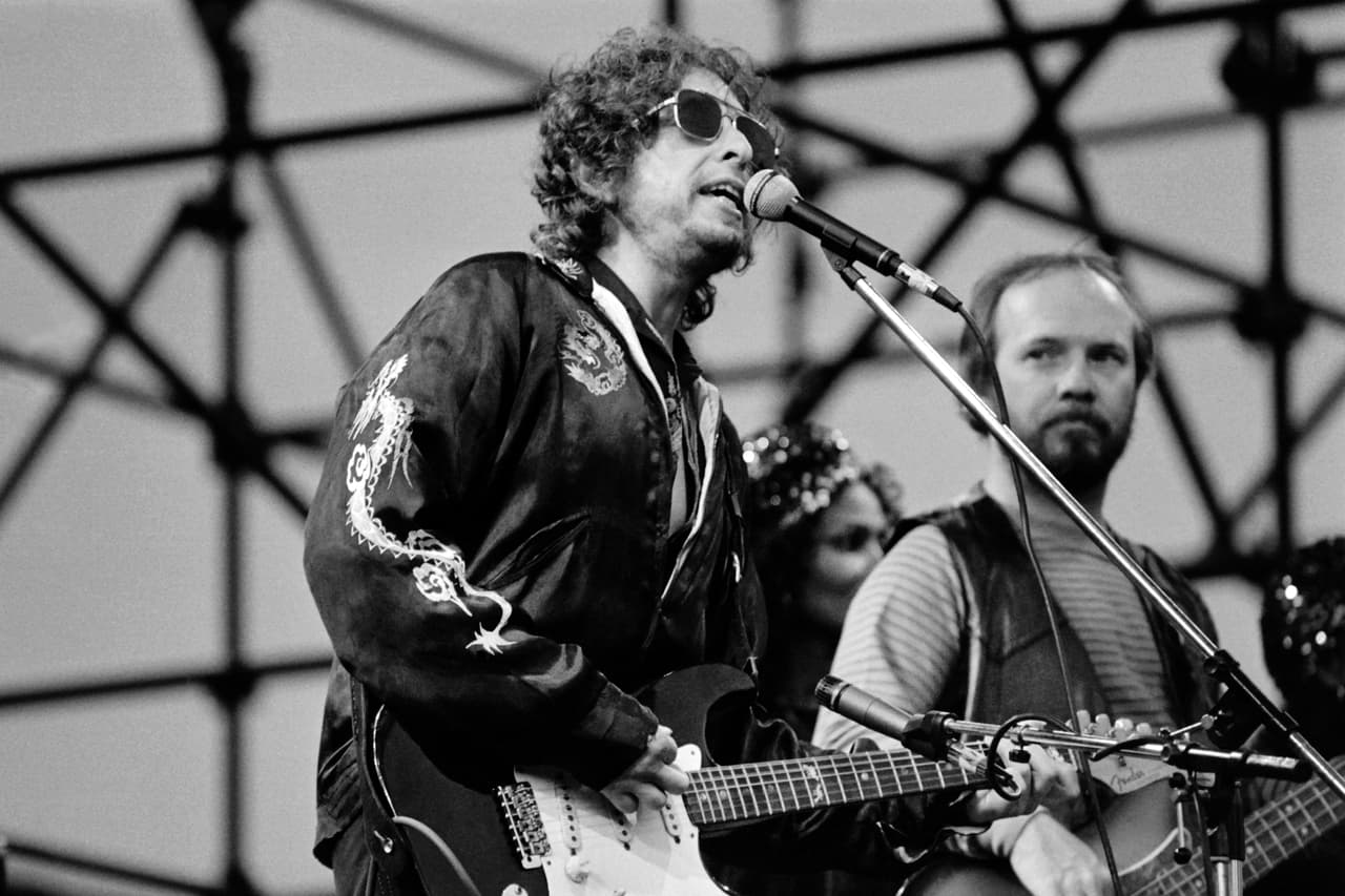 Las canciones más poéticas de Bob Dylan, ganador del Nobel de Literatura