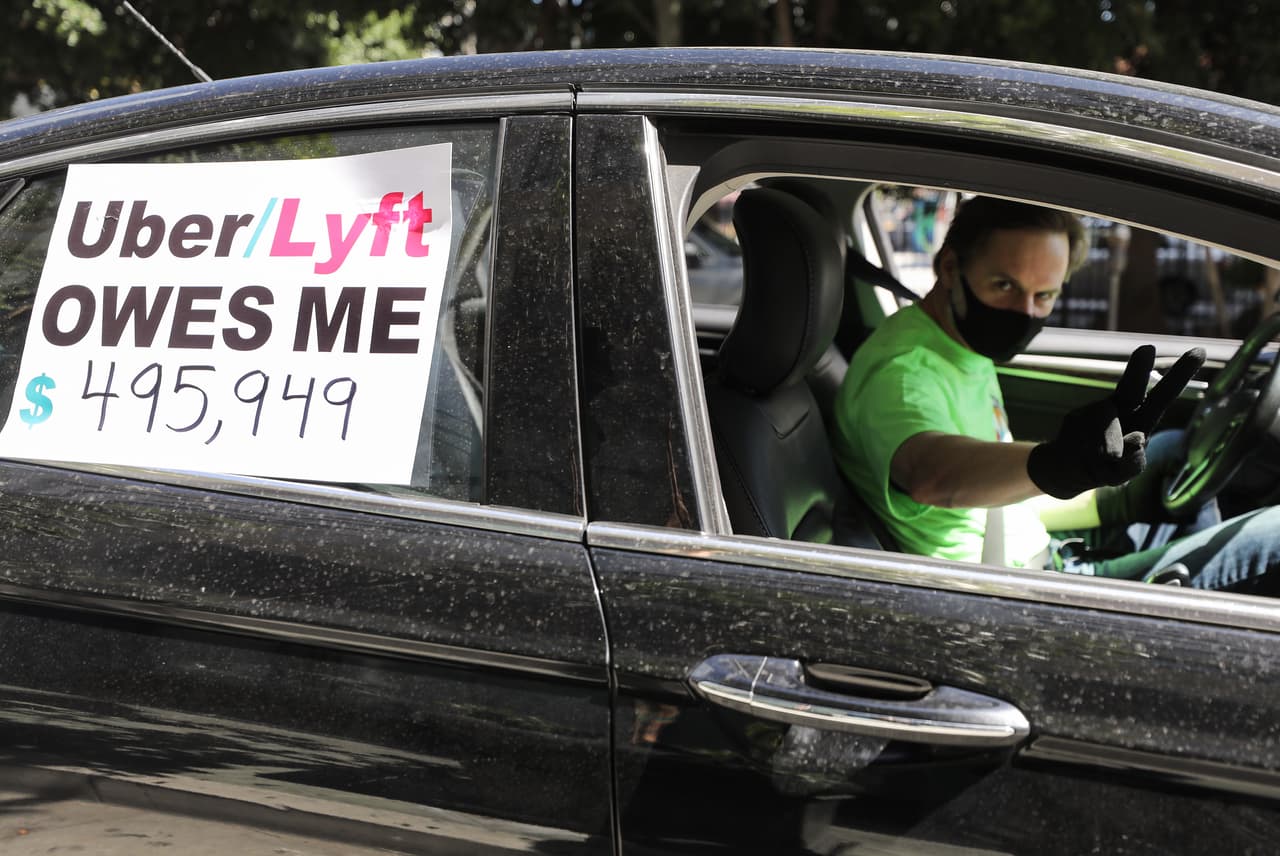 Votantes de California están divididos sobre la Proposición 22 sobre Uber y compañía 