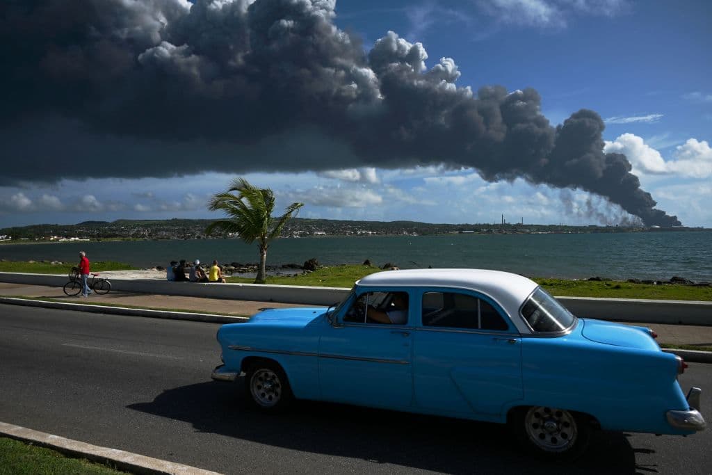 Gran explosión de combustible en Cuba deja al menos un muerto, 17 desaparecidos y 121 heridos