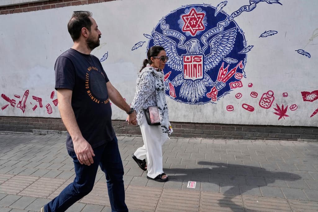 EEUU retira al personal no esencial del Medio Oriente en medio de temores de un ataque de Israel a Irán