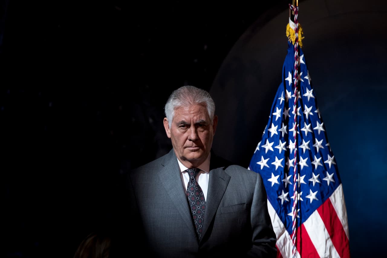 El presidente 
<a href="https://www.univision.com/temas/donald-trump"><b>Donald Trump</b></a> anunció el 13 de marzo que 
<a href="https://www.univision.com/noticias/politica/trump-despide-a-tillerson-su-secretario-de-estado-quien-sera-reemplazado-por-el-director-de-la-cia"><b>decidió prescindir del secretario de Estado</b>, Rex Tillerson</a>."Mike Pompeo, director de la CIA, 
<b>se convertirá en nuestro nuevo secretario de Estado</b>. ¡Hará un trabajo fantástico! ¡Gracias a Rex Tillerson por su servicio!", indicó el mandatario.