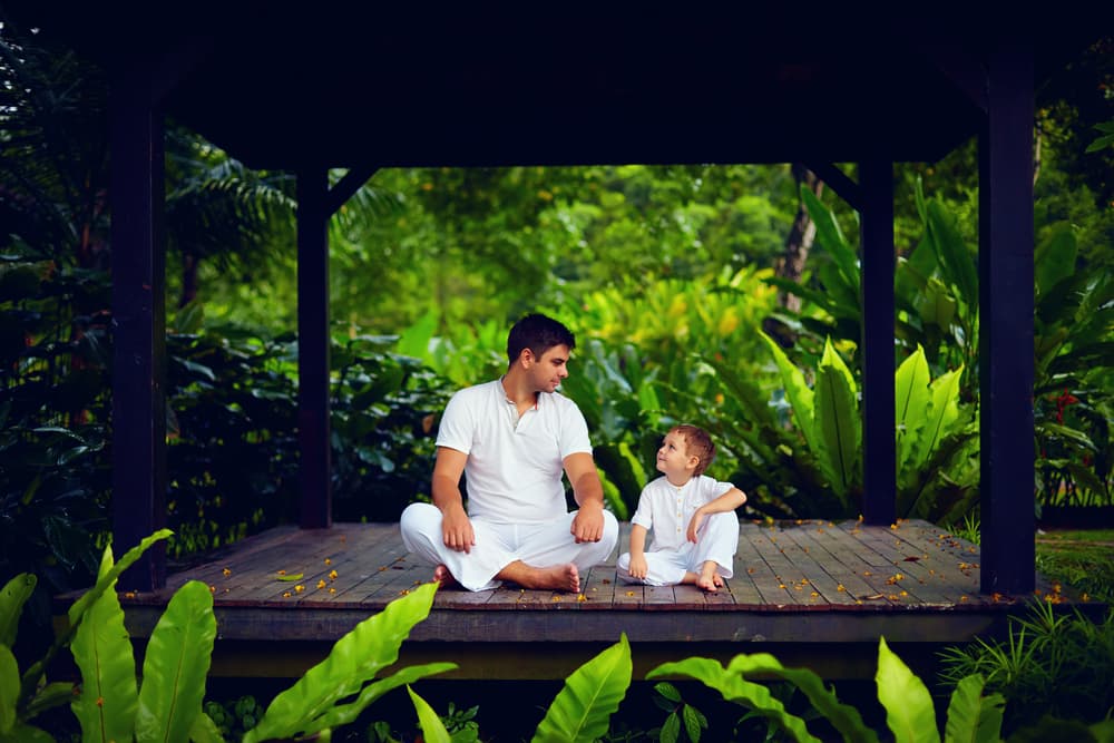 <b>TAURO</b>
<br>Siempre has sido muy empático y humilde, desde pequeño, así que no te costará ningún trabajo centrarte en el amor, la paciencia y el relajamiento que has tenido desde niño. Respira profundo ante las adversidades y saca esa inocencia que siempre te ha definido.