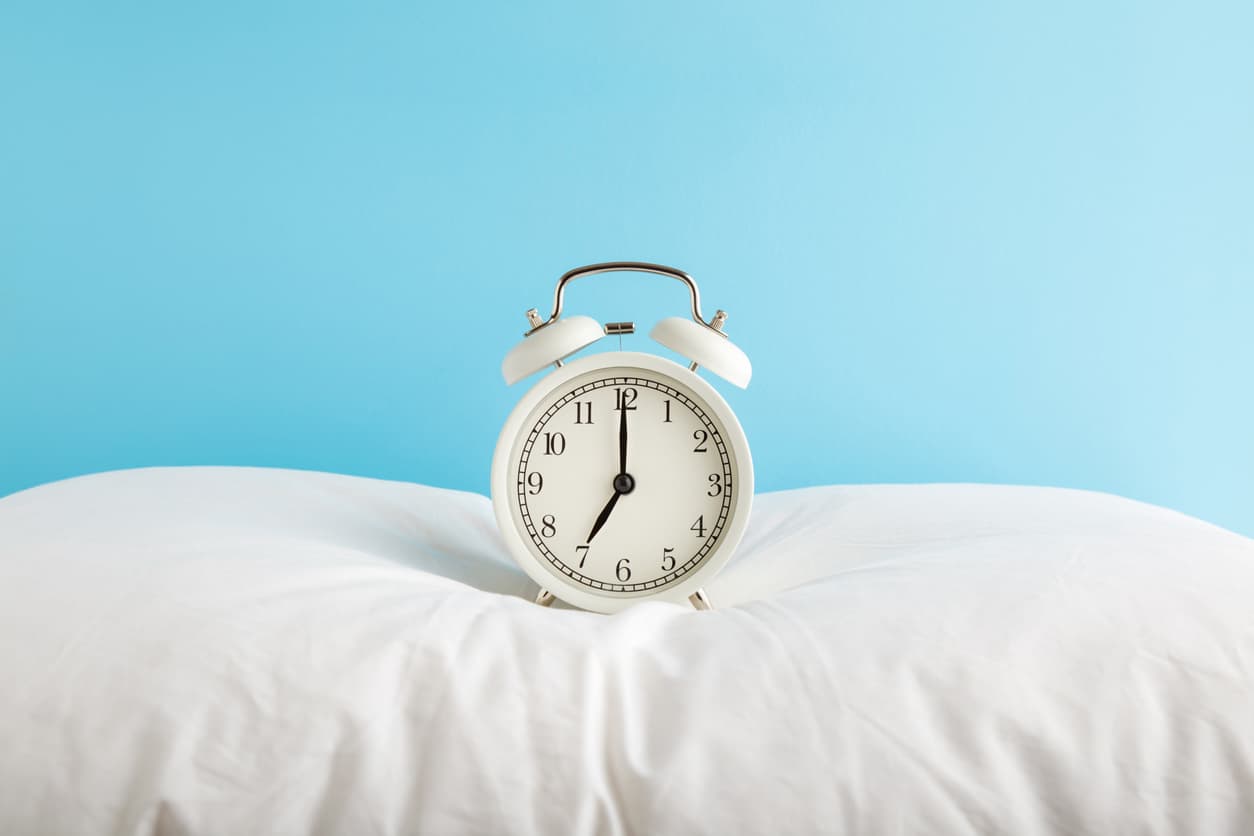 ¿Cuántas horas de sueño son necesarias? 7 horas es lo ideal en mayores de 40 años, según un nuevo estudio