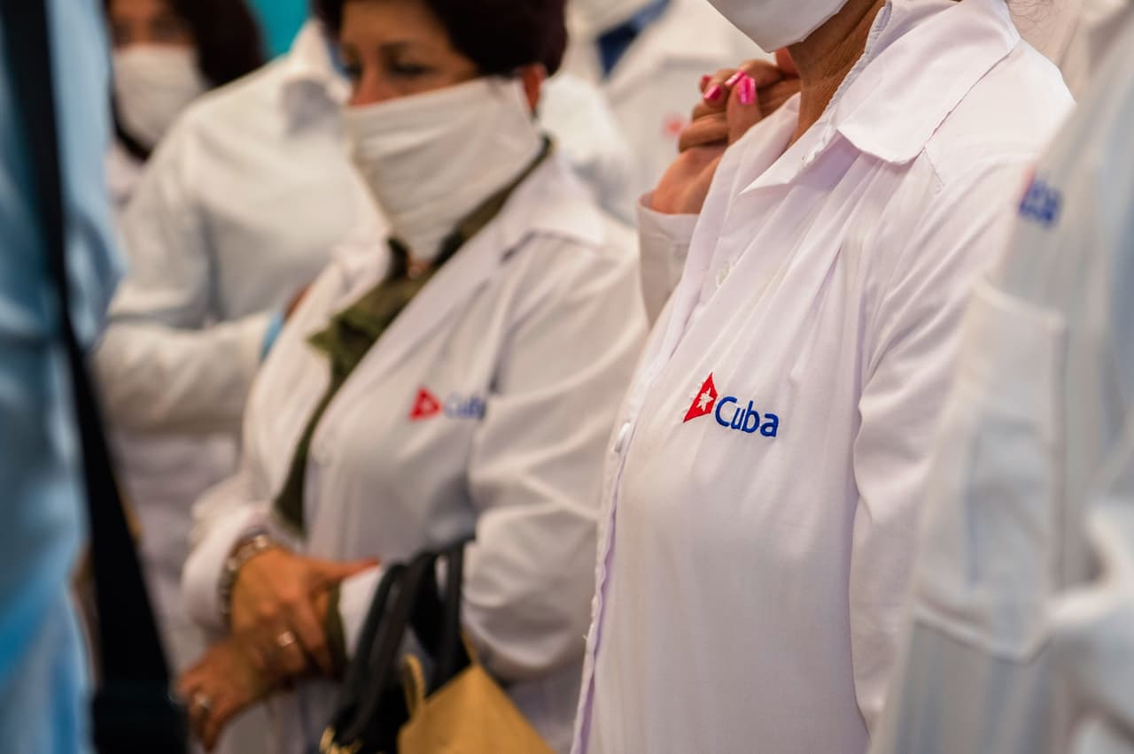 Presentan proyecto de ley en el Senado de EEUU para combatir el tráfico de médicos cubanos