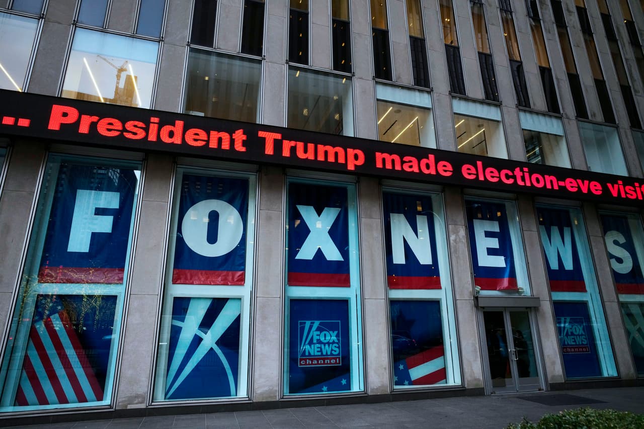 El multimillonario juicio de Dominion contra Fox News, aplazado hasta el martes