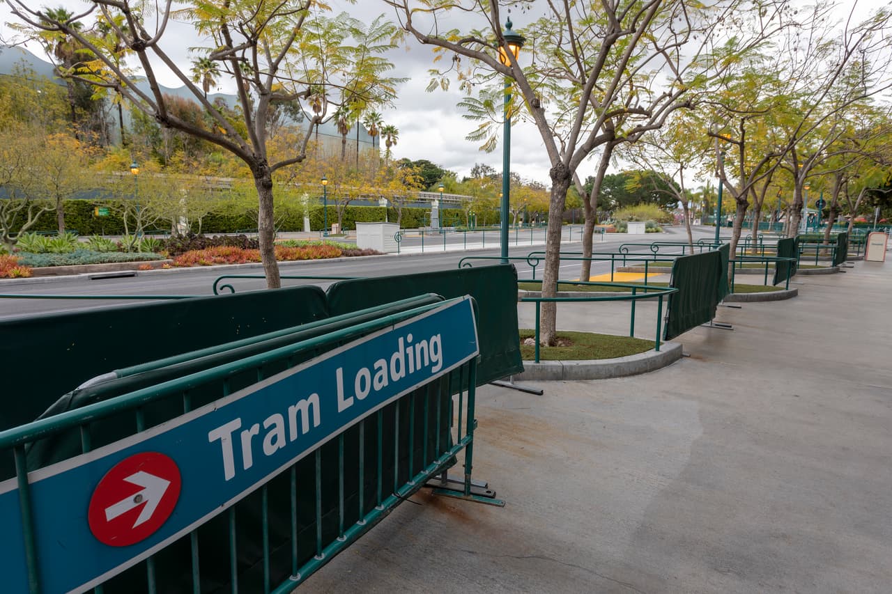 <b><a href="https://disneyland.disney.go.com/" target="_blank">Disneyland</a> ha estado cerrado desde marzo del 2020 cuando informó que cerraría sus parques temáticos de <a href="https://www.univision.com/temas/california">California</a></b> cuando inició la crisis por el coronavirus en el estado.