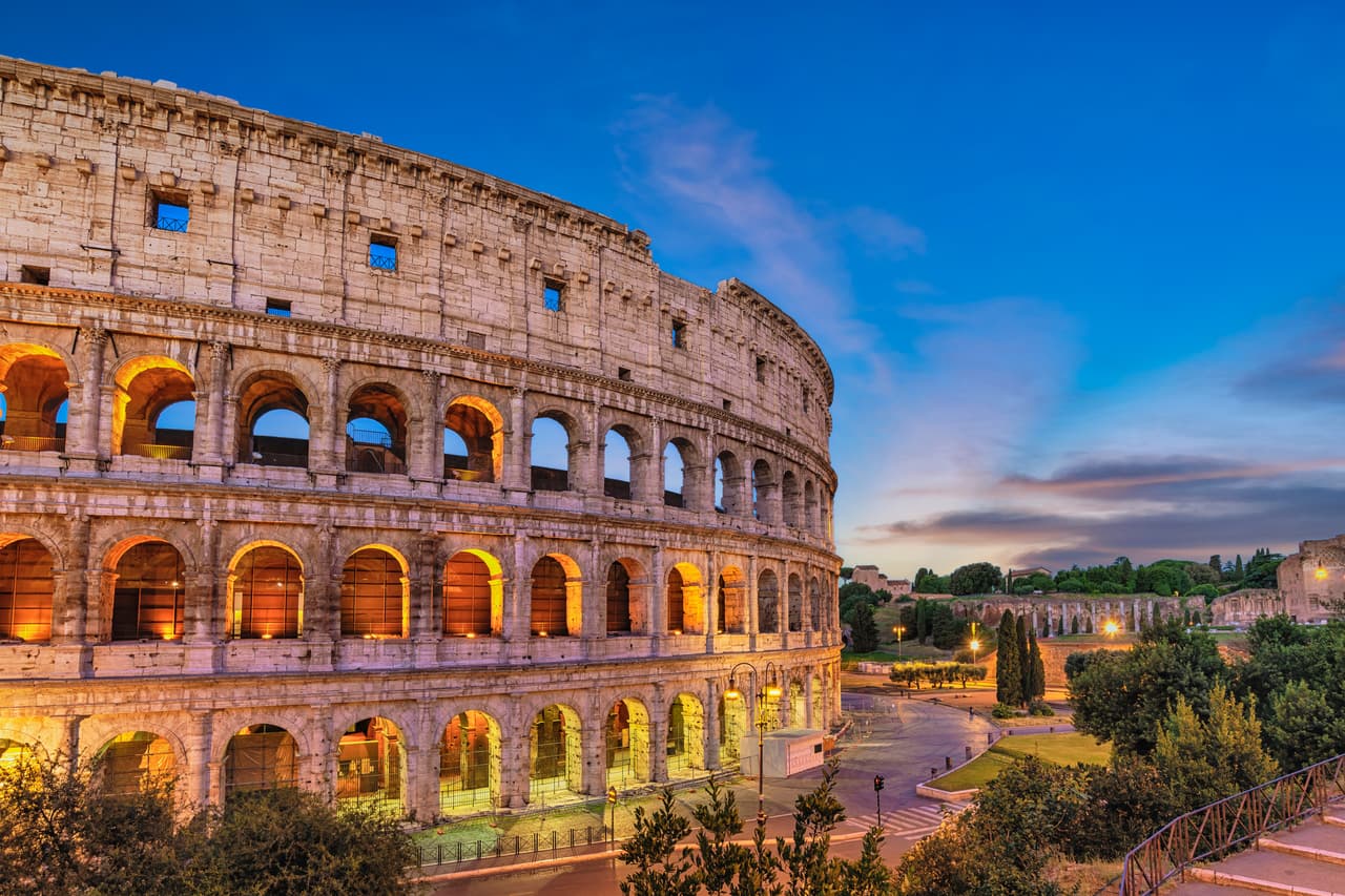 <h2 class="cms-H2-H2">5. Roma, Italia</h2>
<br>
<br>La llamada “Ciudad Eterna” se encuentra en el puesto número cinco, una importante recuperación después de que Italia se convirtiera, al inicio de la pandemia de covid-19, en uno de los principales epicentros de la emergencia sanitaria. El turismo intrarregional (es decir, a una distancia menor de la acostumbrada) y la flexibilización de las restricciones han sido factores importantes en su recuperación. 
<br>