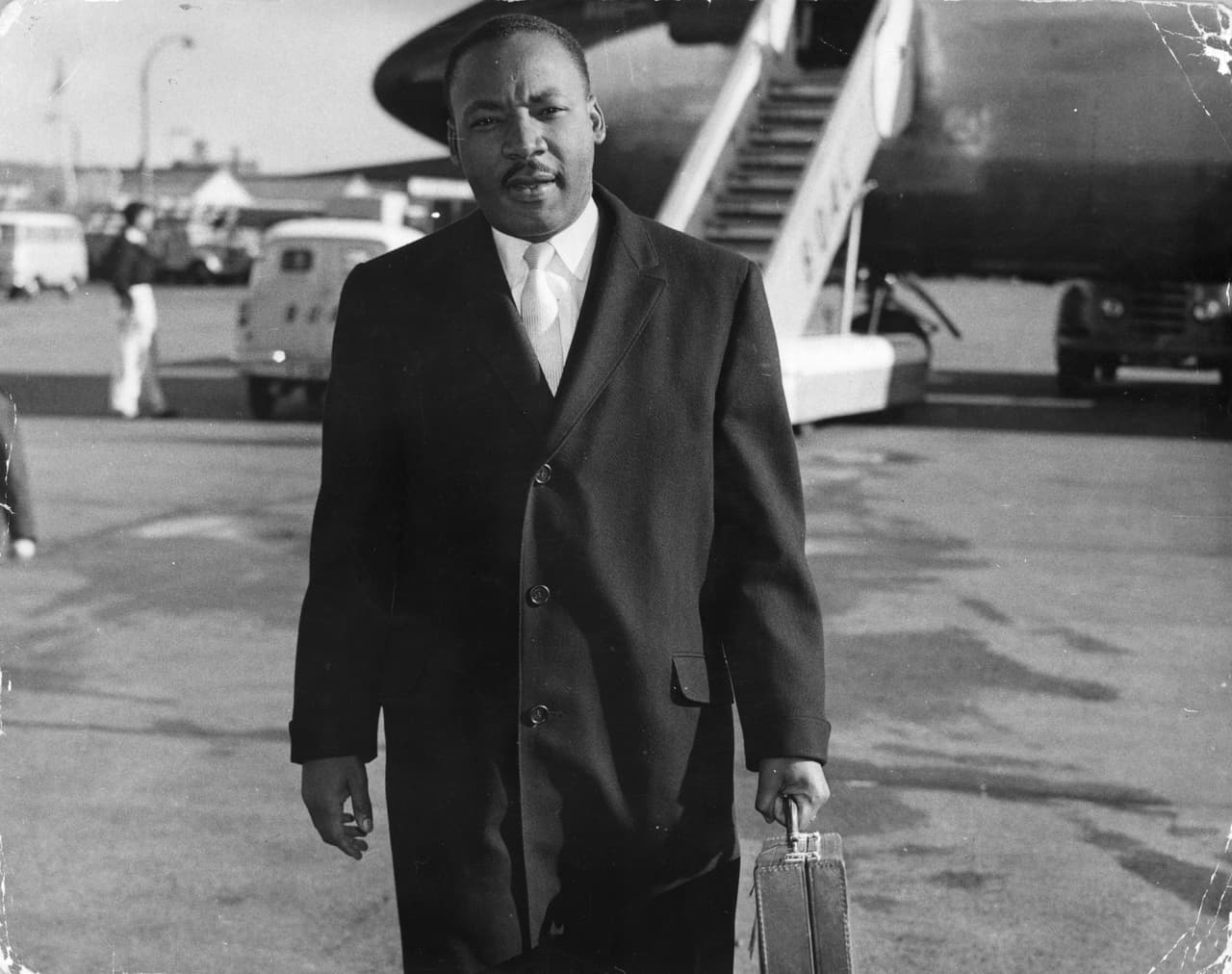 Encuentra más sobre la vida y obra de Martin Luther King Jr., 
<b><a href="https://thekingcenter.org/about-dr-king/" target="_blank">aquí</a></b>.