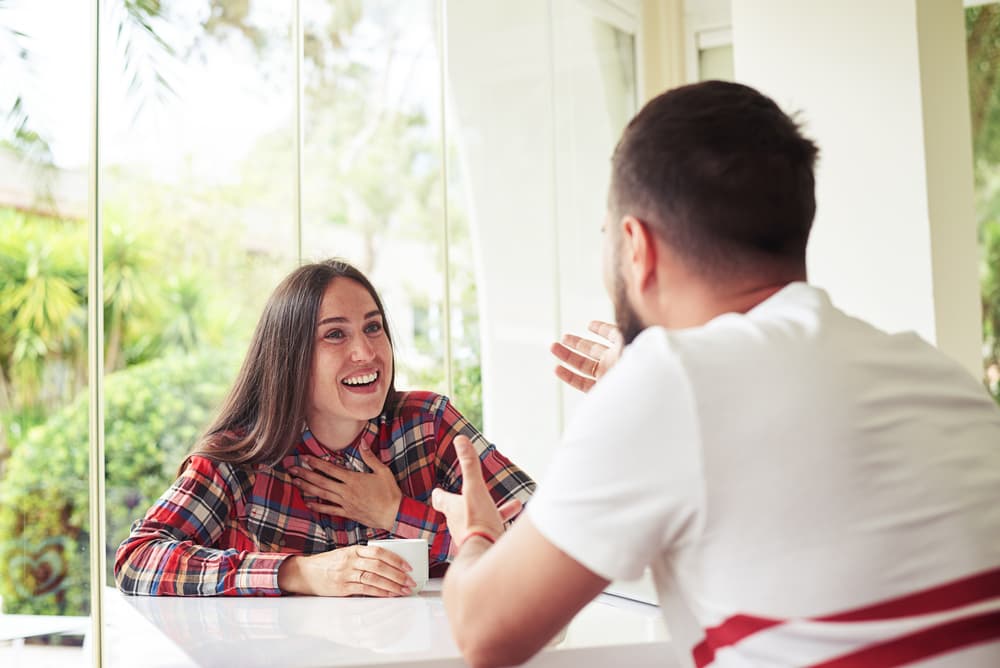 <b>GÉMINIS</b>
<br>Para ti la belleza está en esa persona que conversa de forma inteligente, que mantiene un espíritu juvenil, que te alegra con su mera presencia.
<br>