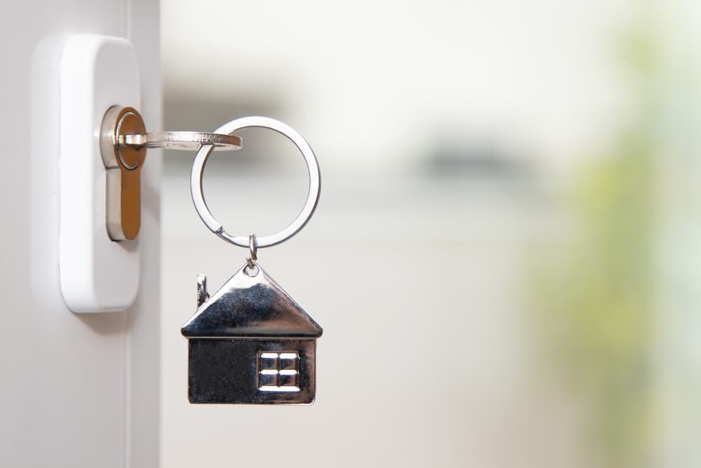 Sin embargo, hacia mediados de año, tendrás un renacer y te sentirás impulsado a hacer cosas que no habías hecho hasta entonces. Puede ser lanzarte en una nueva aventura, ir a un viaje, comprar una casa. En fin, todo lo podrás lograr porque tienes gran entusiasmo.
<br>