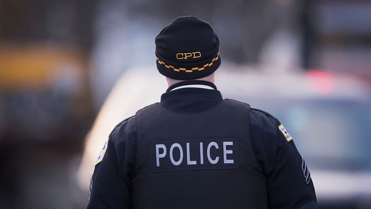 Revelan cómo murió una mujer encontrada desvanecida adentro de un automóvil en Lincoln Park