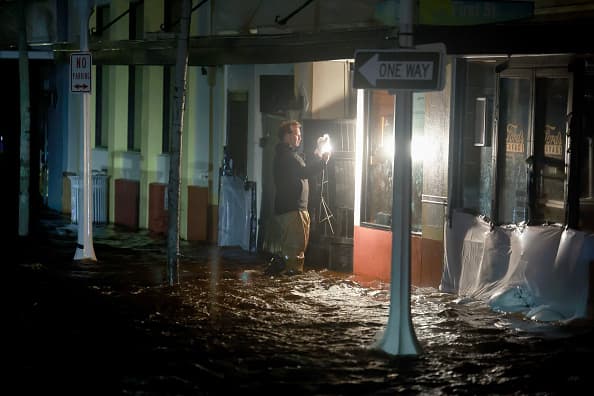 En el Spanish Lakes Country Club, cerca de Fort Pierce, hubo casas destruidas y muertes.