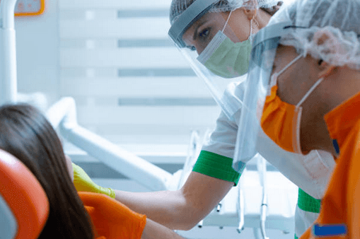 ¿Se pueden caer los dientes a consecuencia del covid-19? Otra incógnita del coronavirus