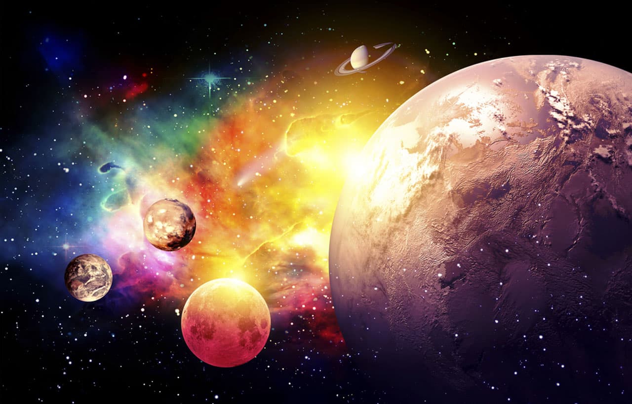 Urano es un "planeta espiritual" relacionado también con la originalidad, la independencia, la libertad, la innovación, excentricidad pero también de la rebeldía y el radicalismo, el egoísmo, la pérdida de control y la impulsividad.