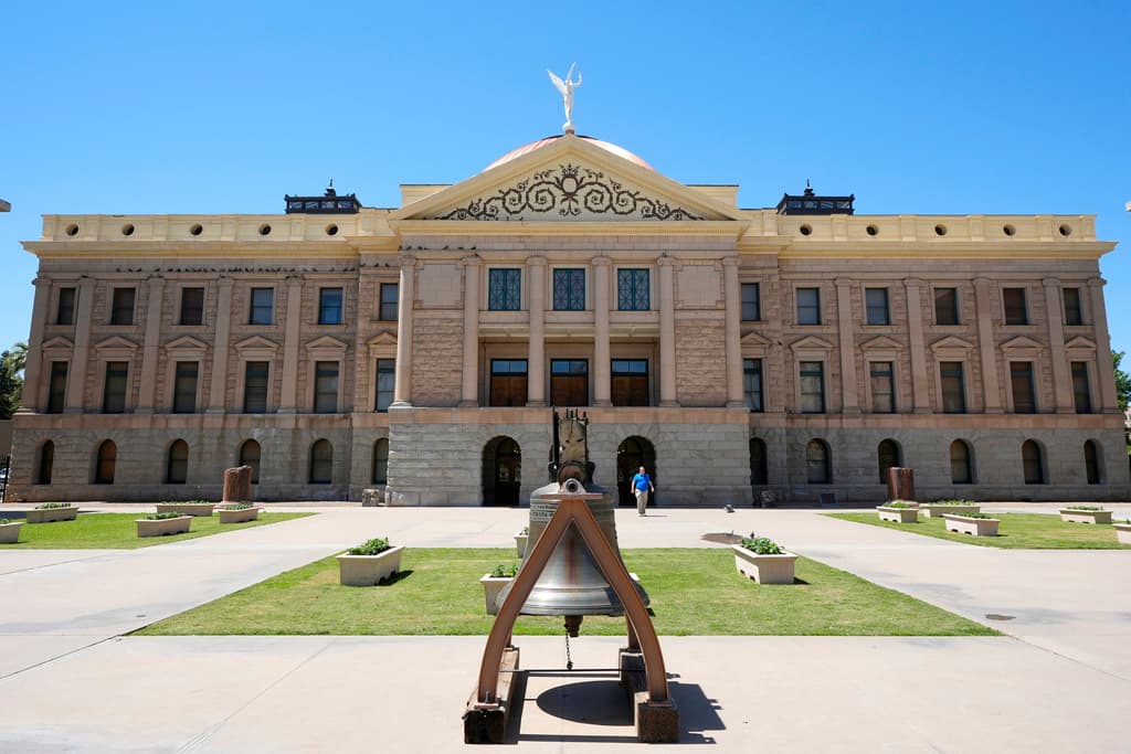 Senado de Arizona deroga la draconiana ley de prohibición del aborto que revivió la Corte Suprema estatal