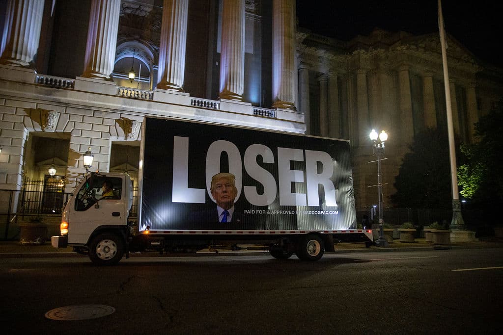 Votantes califican a Trump como el "gran perdedor" de las elecciones de mitad de período