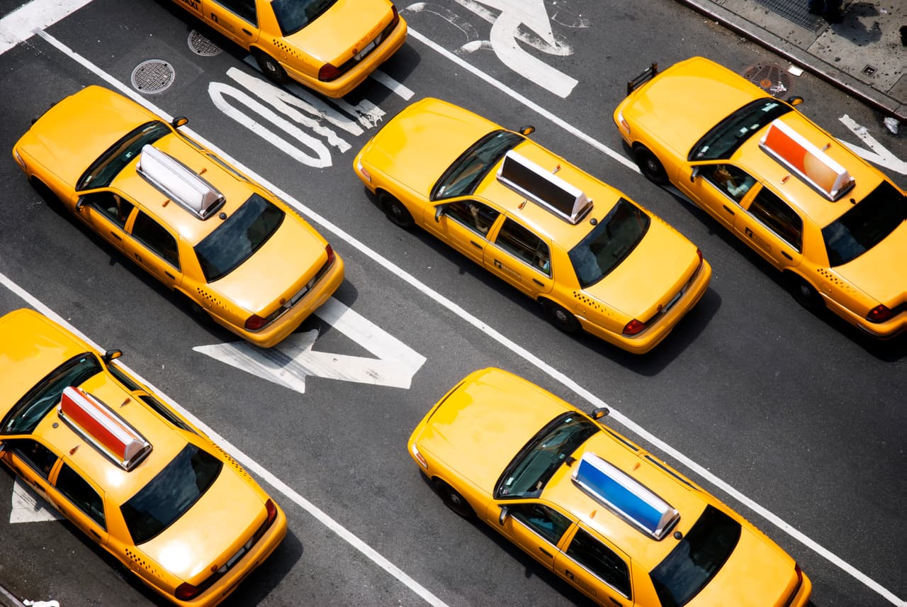 <h2 class="cms-H2-H2">15. Taxistas</h2>
<br>
<br>🚧 
<b>Tasa de accidentes fatales (2021):</b> 23.3 por cada 100,000. 
<br>
<br>🚧 
<b>Muertos por accidentes laborales (2021):</b> 30.
<br>
<br>🚧 
<b>Causa de muerte más común: </b>Asesinato.
<br>