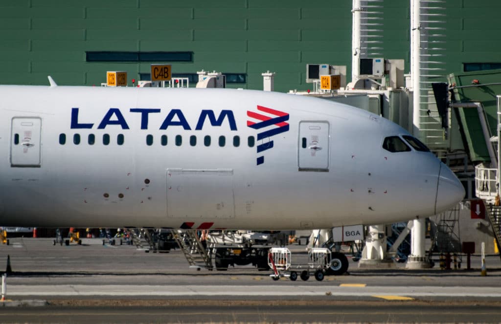 <h3 class="cms-H3-H3">Dos extra latinoamericanas:</h3>
<br>
<br>
<h3 class="cms-H3-H3">Lugar 47: LATAM</h3>
<br>
<br>Esta aerolínea logró colarse en la lista de las mejores 100 compañías.
<br>
<br>
<h3 class="cms-H3-H3">Lugar 87: Copa Airlines</h3>