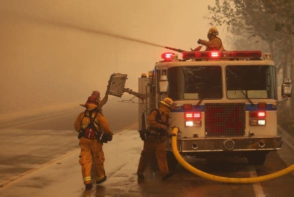 El fenómeno ha destruido más de 250 acres en Rancho Cucamonga, según reportaron las autoridades.