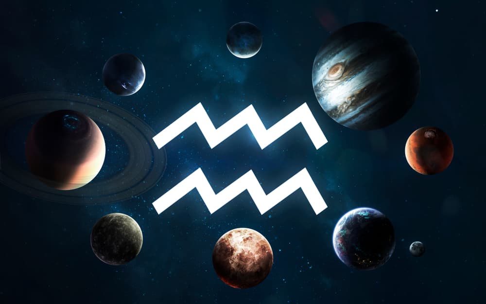 Febrero 18 y 19 (cambio de signo entre Acuario y Piscis)
<br>
