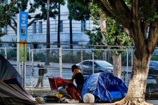 En las próxima horas Trump arribará a la ciudad y según se conoce pasará la noche en el centro de Los Ángeles.