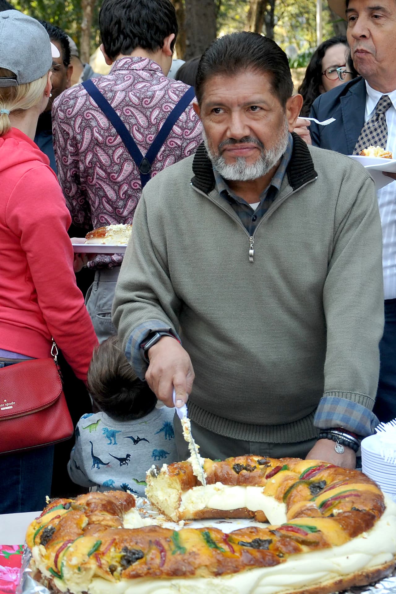 "Me da tanto coraje", dijo, "
<b>hubo como mucho abuso</b> hacia mi persona, hubo abuso totalmente fuerte (de Juan Osorio), me molestaba mucho, me hacía mucho 'bullying'". 
<br>