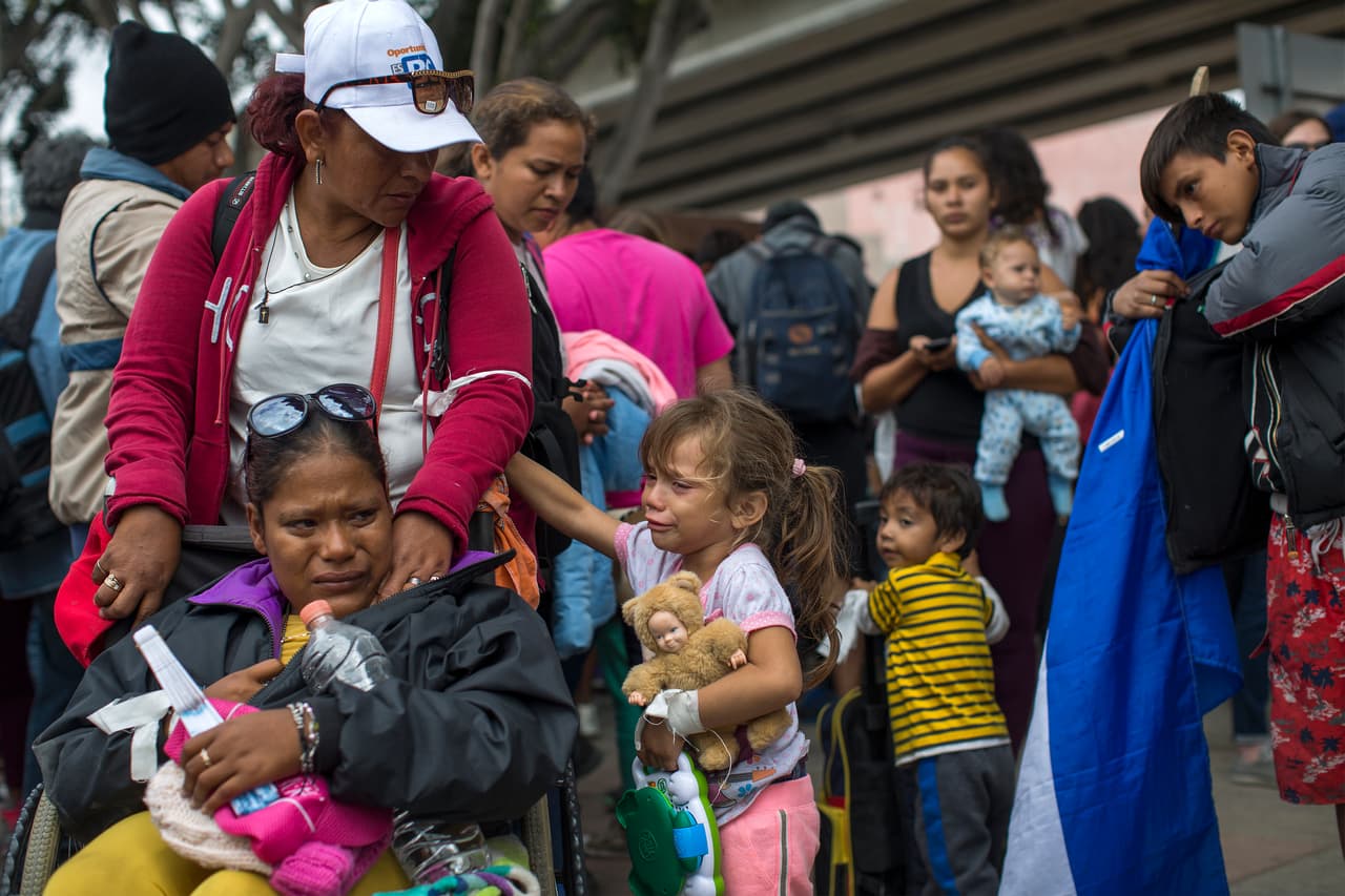 Departamento de Justicia aumenta el número de jueces en la frontera con México tras la caravana de migrantes
