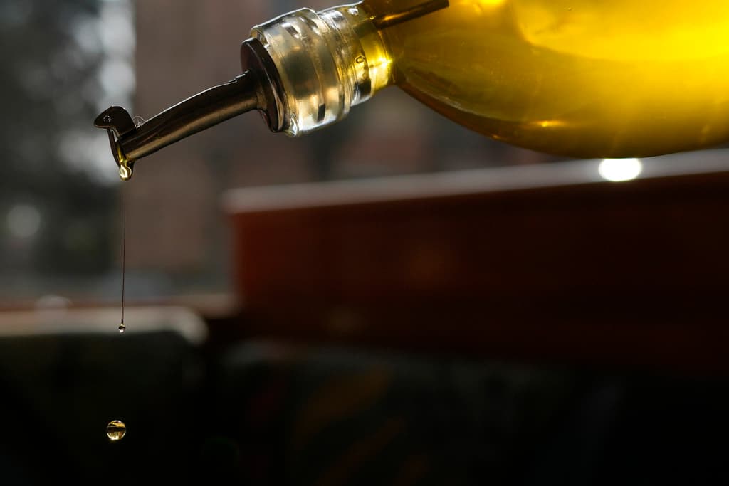 Asocian el consumo de aceite de oliva a un menor riesgo de morir por demencia