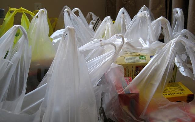 Puerto Rico multará el uso de bolsas plásticas en comercios a partir del 30 de diciembre