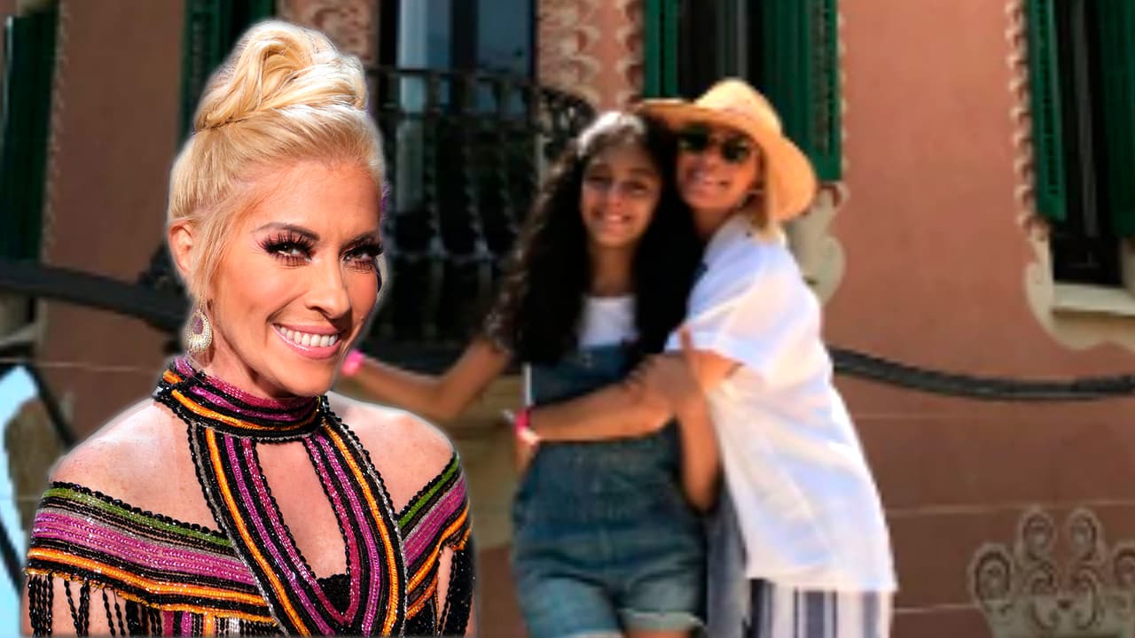 <b>Yuri</b> 
<br>
<br>Tras una serie de complicaciones para poder concebir, la intérprete de ‘El espejo’ se convirtió en madre en 2009, cuando adoptó a Camila, una pequeña de siete meses. 
<br>La cantante reveló todas las pruebas que tuvo que superar para lograr su sueño de convertirse en mamá y 
<b>en este video </b>puedes conocer sus declaraciones.