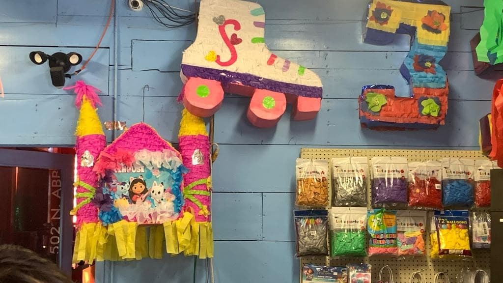 Pero también diferentes artículos para que armes una divertida fiesta infantil.