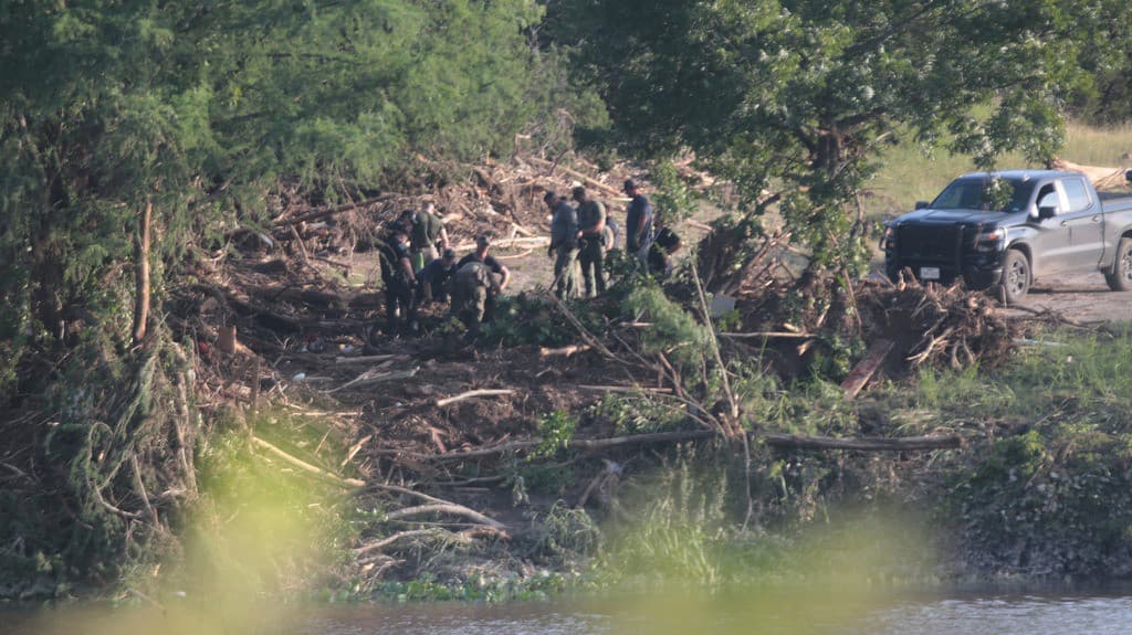 En un minuto: Víctimas mortales por las repentinas inundaciones en Texas superan el centenar