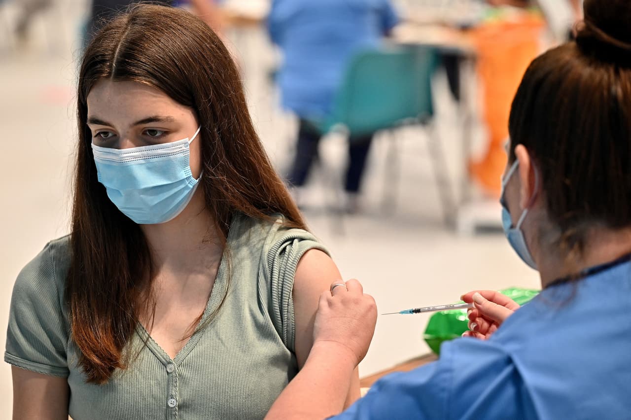 Muchos distritos escolares ofrecen clínicas de vacunación. Además, Austin Public Health ofrece vacunas gratuitas para todos los mayores de 5 años con o sin citas en tres sitios.