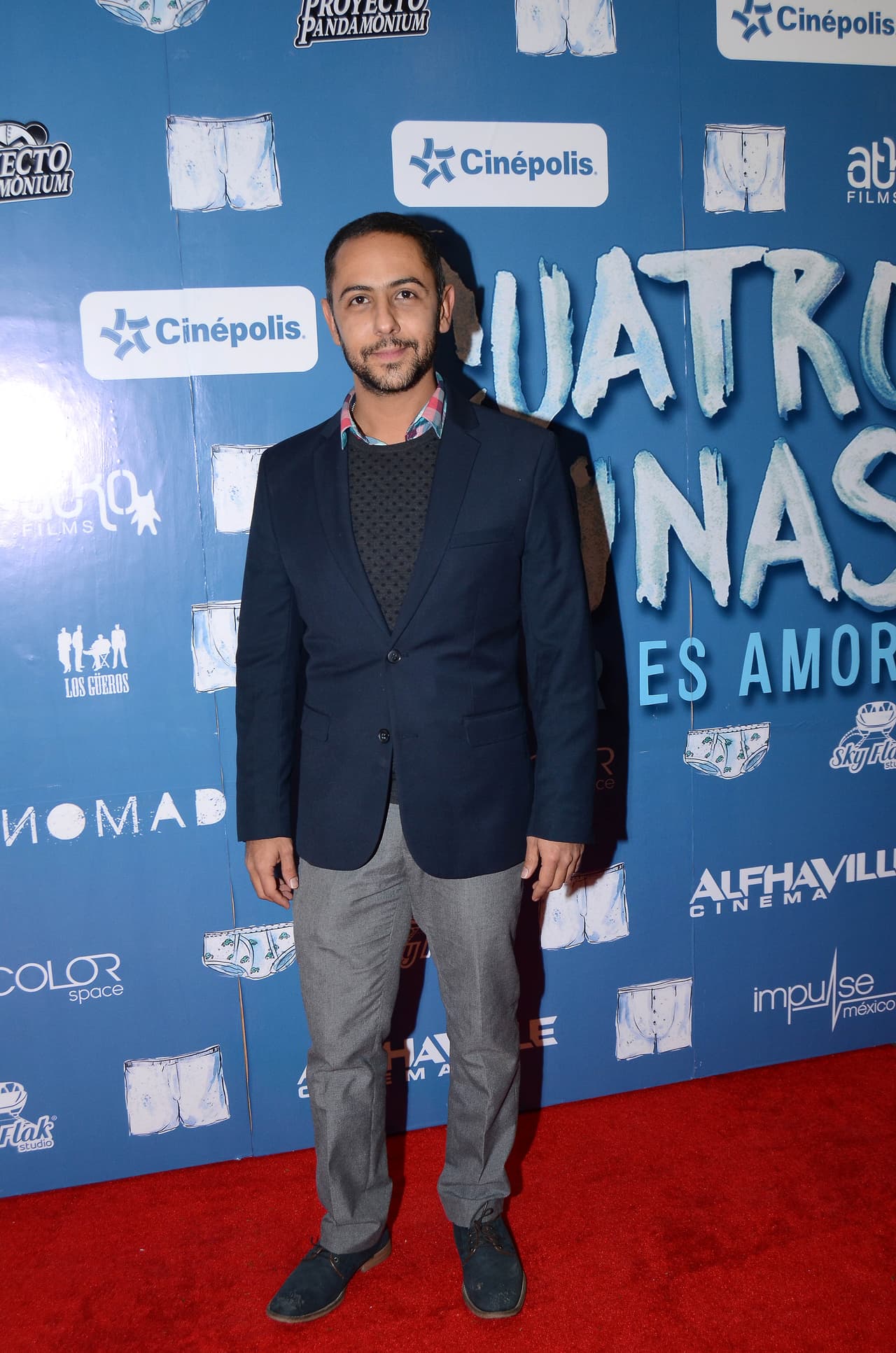 Sin embargo su gran oportunidad fue en 
<i><b>Amores perros</b></i> en el año 2000, película del afamado director mexicano 
<b><a href="http://www.univision.com/temas/alejandro-gonzalez-inarritu">Alejandro González Iñárritu</a></b> que ganó varios premios alrededor del mundo.
