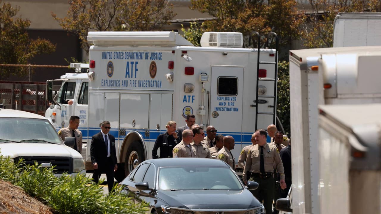 Lo que se sabe de la mortal explosión en instalación del sheriff de Los Ángeles: las noticias del día