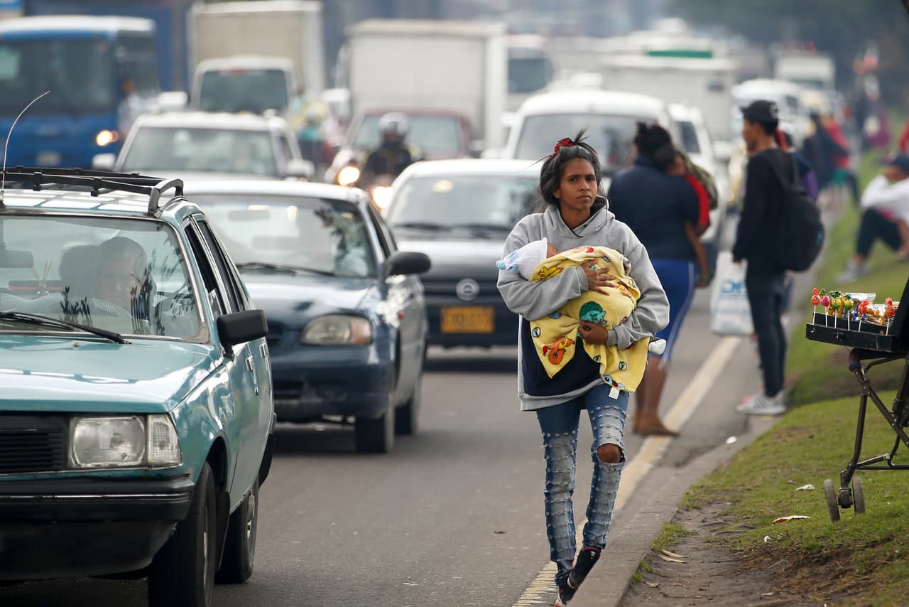 "Los socios humanitarios proyectan que hasta 4.9 millones de personas en la región, incluidos Brasil, Colombia, Ecuador, Guyana, Panamá, Perú y Trinidad y Tobago, necesitarán asistencia este año debido a las condiciones políticas y económicas dentro de Venezuela que impulsan la migración regional", se lee en el comunicado de UNICEF.